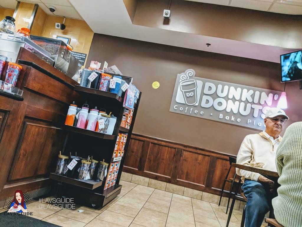 Dunkin | cafe | 600 S County Farm Rd, Wheaton, IL 60187, USA | 6304623722 OR +1 630-462-3722