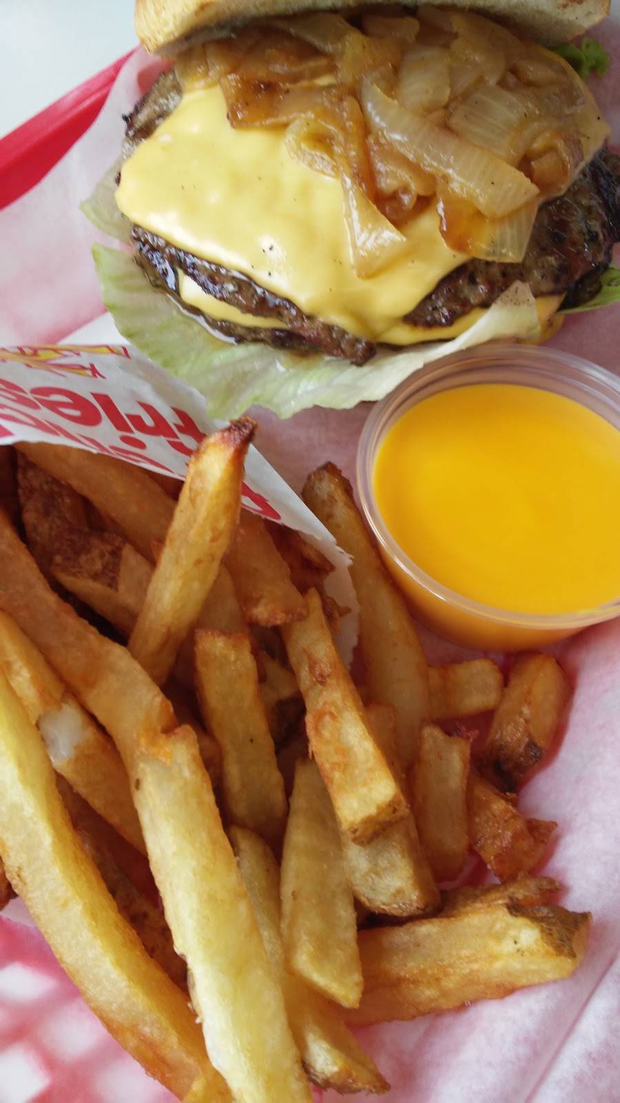 Frannies Beef & Catering | restaurant | 4304 River Rd, Schiller Park, IL 60176, USA | 8476787771 OR +1 847-678-7771