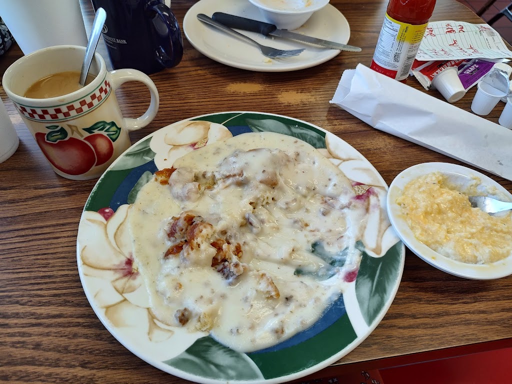 Friendly Gs | restaurant | 317 S Palmer Ave, Georgiana, AL 36033, USA | 3343765601 OR +1 334-376-5601