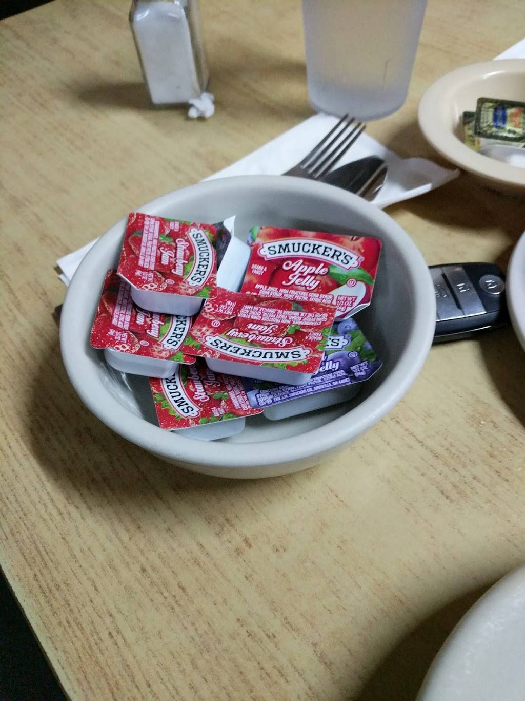 Cals Place | restaurant | 11007 SE 66th Terrace, Belleview, FL 34420, USA | 3523477909 OR +1 352-347-7909