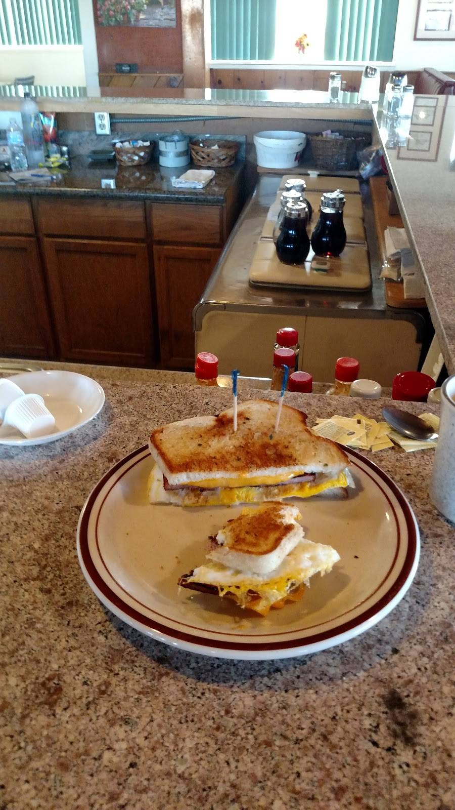 Nifty Drive-In | restaurant | 3203 Atchison St, Riverbank, CA 95367, USA | 2098639979 OR +1 209-863-9979