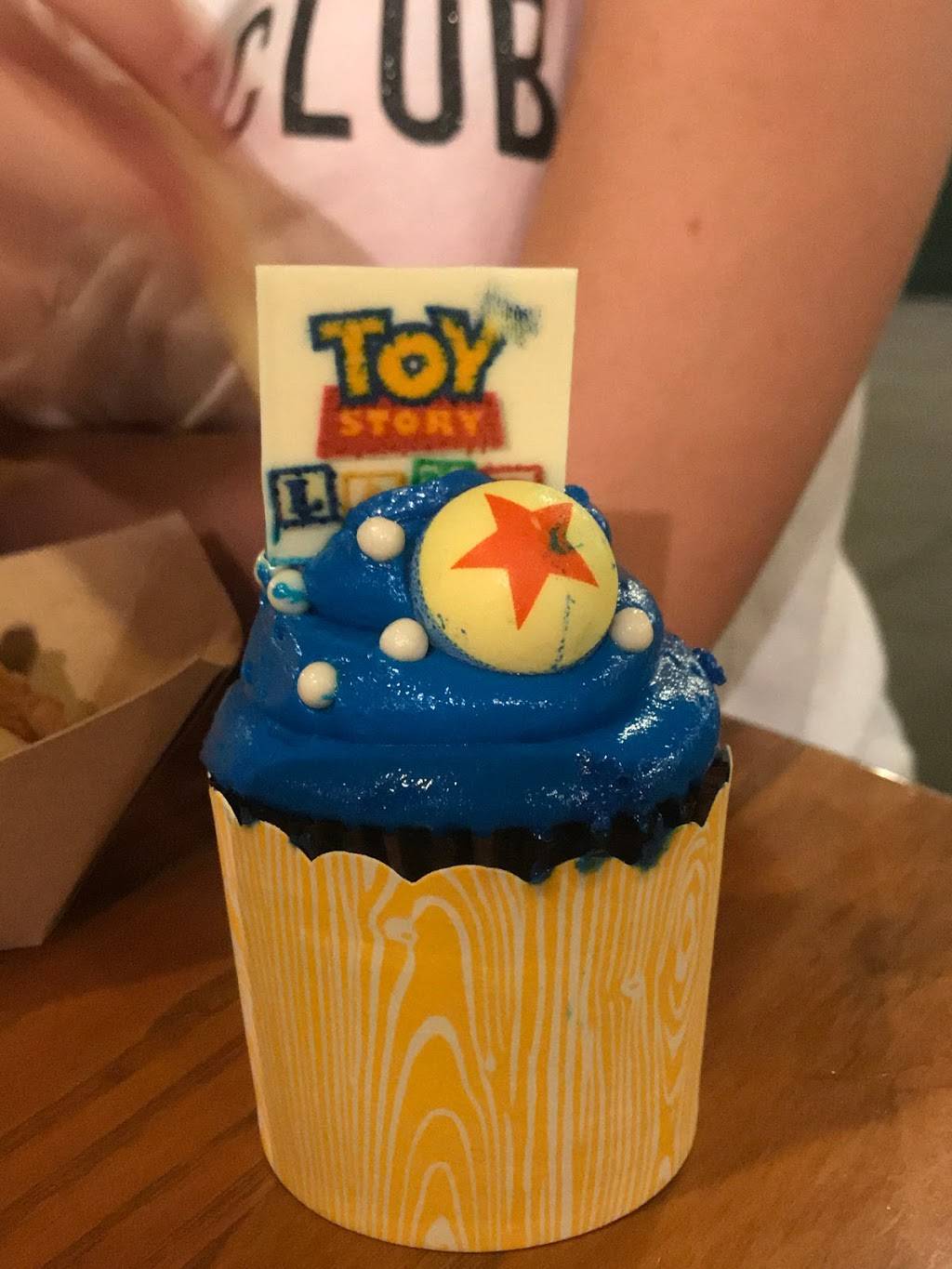 Sunset Ranch Market | restaurant | Disney Hollywood Studios, 351 South Studio Dr, Kissimmee, FL 34747, USA | 4079393463 OR +1 407-939-3463