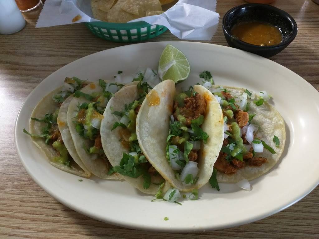 Taqueria Daysis Y Mariscos | restaurant | 101 5th St, Winfield, TX 75493, USA | 9035242404 OR +1 903-524-2404