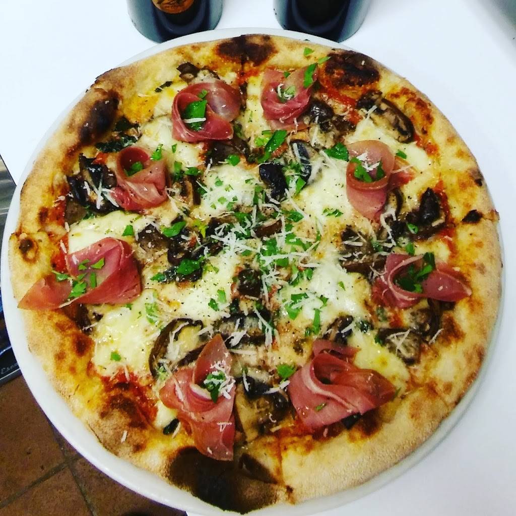 Pizzos Pizzeria and Wine Bar | restaurant | 2322 Proctor Valley Rd, Chula Vista, CA 91914, USA | 6192403826 OR +1 619-240-3826
