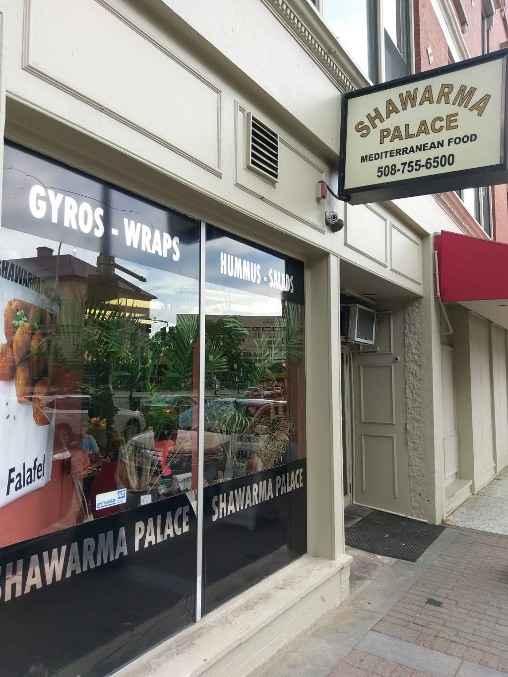 Shawarma Palace | meal takeaway | 3 Pleasant St, Worcester, MA 01609, USA | 5087556500 OR +1 508-755-6500