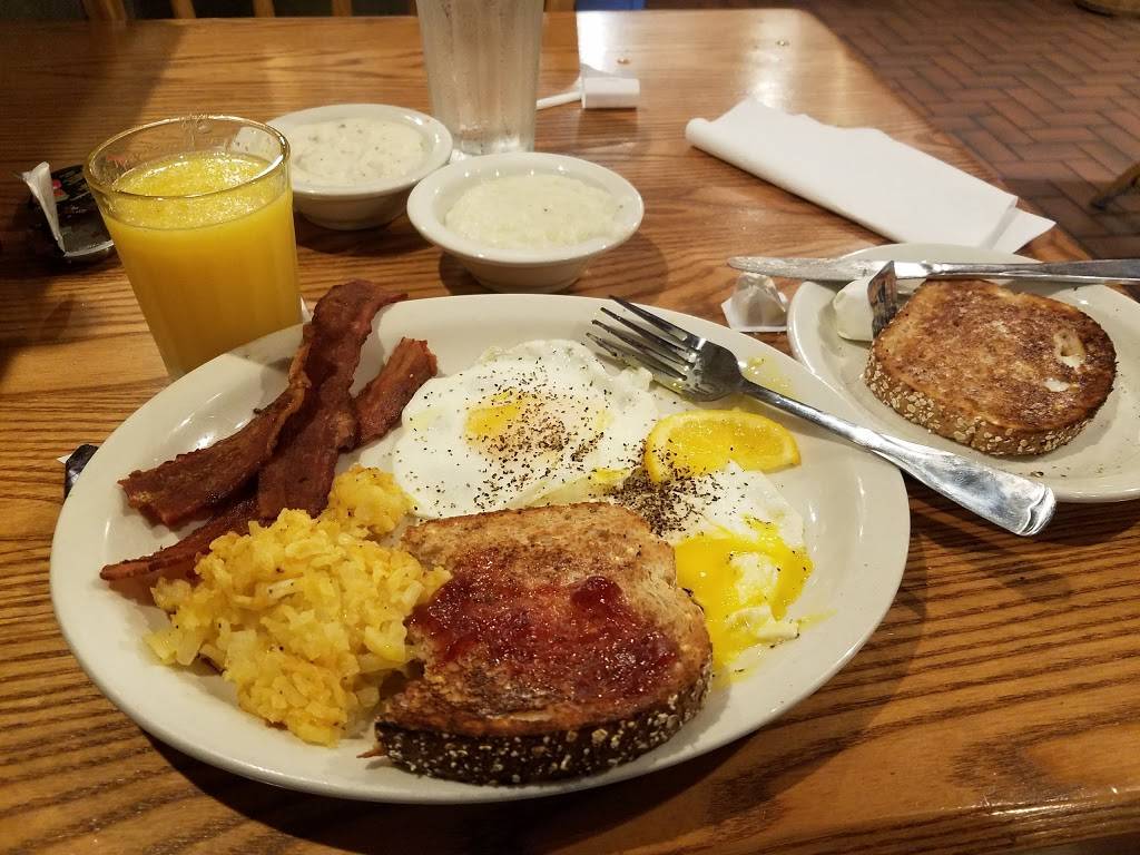 Cracker Barrel Old Country Store | restaurant | 1371 Commercial Way, Spring Hill, FL 34606, USA | 3526882911 OR +1 352-688-2911