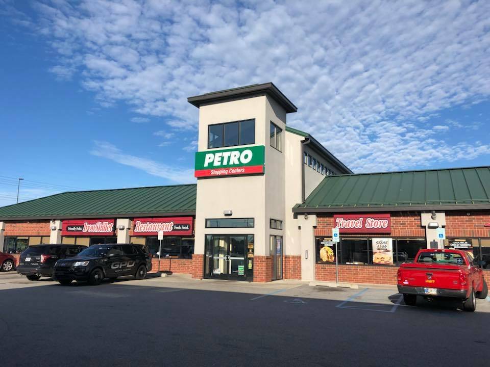 Iron Skillet Restaurant | restaurant | 3001 Grant St, Gary, IN 46408, USA | 2198841133 OR +1 219-884-1133