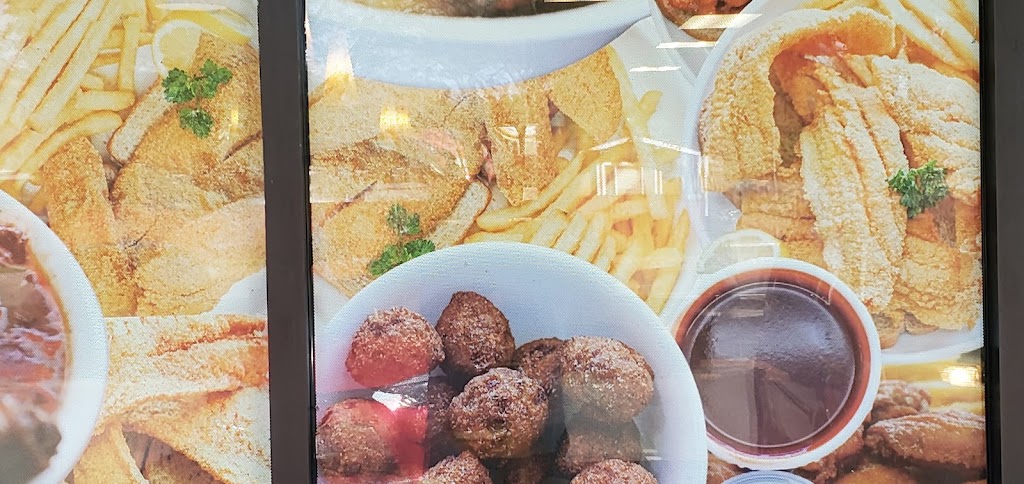 Sharkys Chicken And Fish | restaurant | 1490 Alamo Dr, Vacaville, CA 95687, USA | 7075147577 OR +1 707-514-7577