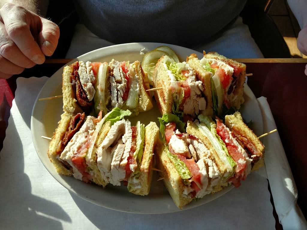 Sans Souci Bar | restaurant | 3057 S Channel Dr, Harsens Island, MI 48028, USA | 8107489798 OR +1 810-748-9798