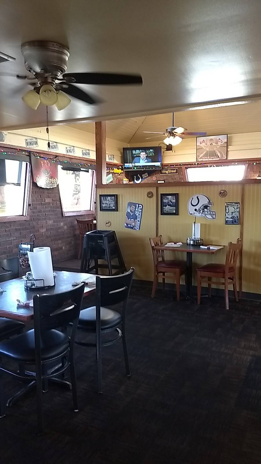 Pizza Hut | restaurant | 2607 Nichol Ave, Anderson, IN 46011, USA | 7656412420 OR +1 765-641-2420