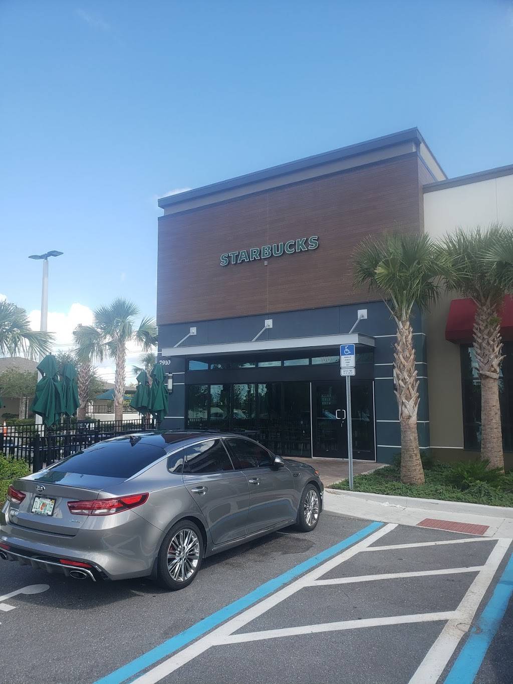 Starbucks | cafe | 7910 Winter Garden Vineland Rd Suite 100, Windermere, FL 34786, USA | 4075542518 OR +1 407-554-2518