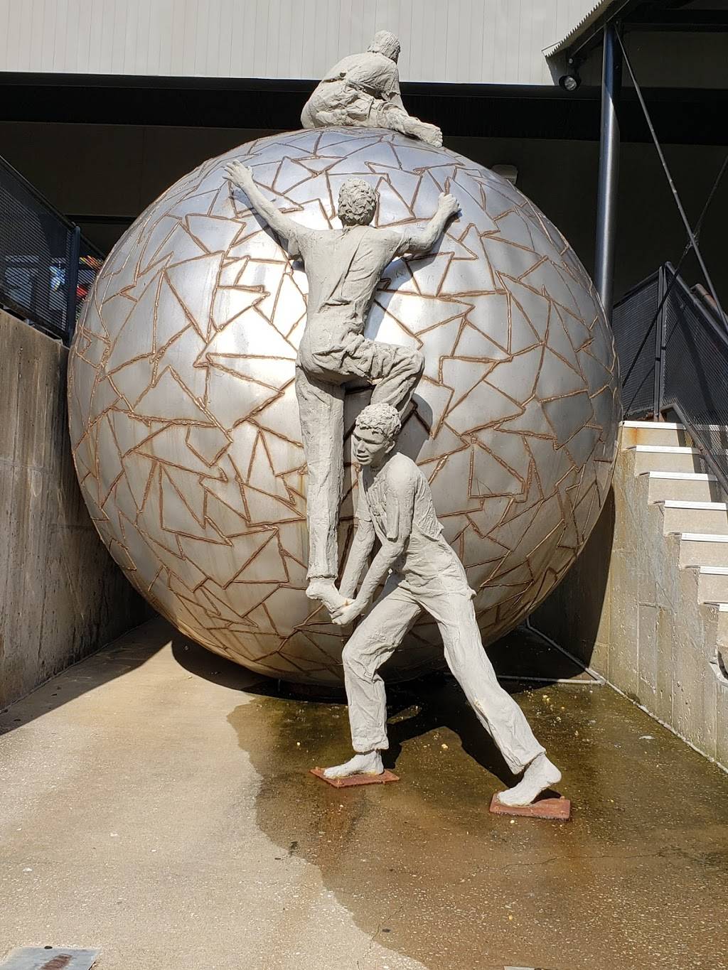 New Theatre & Restaurant | restaurant | 9229 Foster St, Overland Park, KS 66212, USA | 9136497469 OR +1 913-649-7469