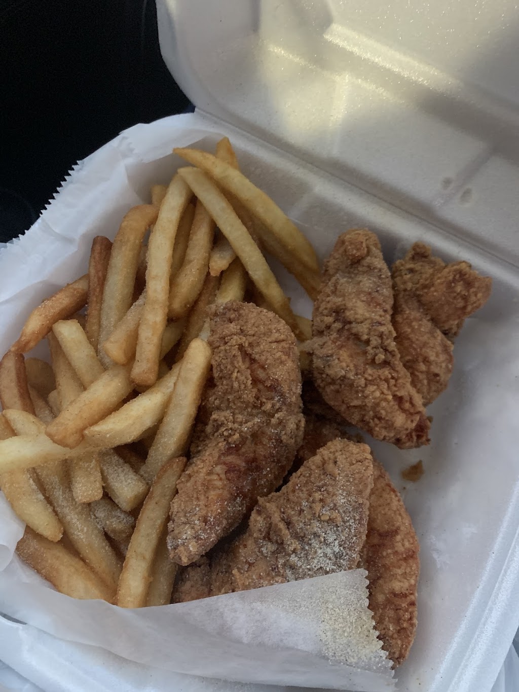 Sunrise fresh fish and chicken market | restaurant | 2970 W Davison St, Detroit, MI 48238, USA | 3138689000 OR +1 313-868-9000