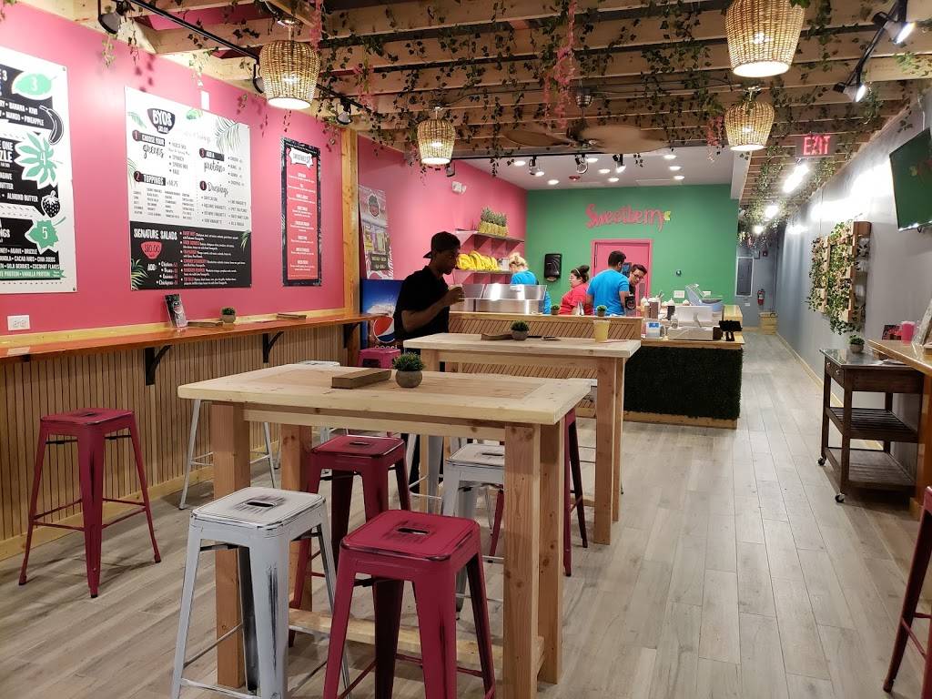 Sweetberry Bowls (Elmhurst) | restaurant | 156 N York St, Elmhurst, IL 60126, USA | 3312252970 OR +1 331-225-2970