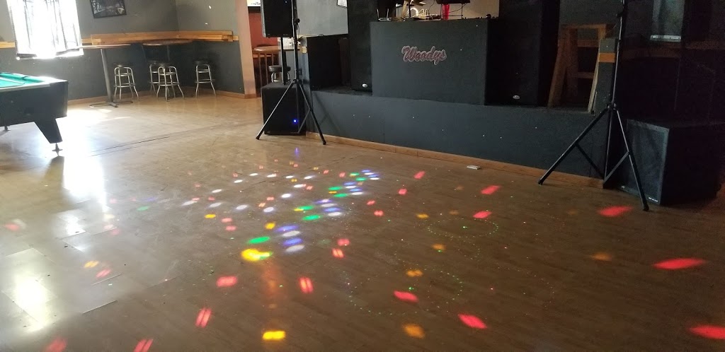 Woodys | restaurant | 52230 OH-800, Malaga, OH 43757, USA | 7404729396 OR +1 740-472-9396