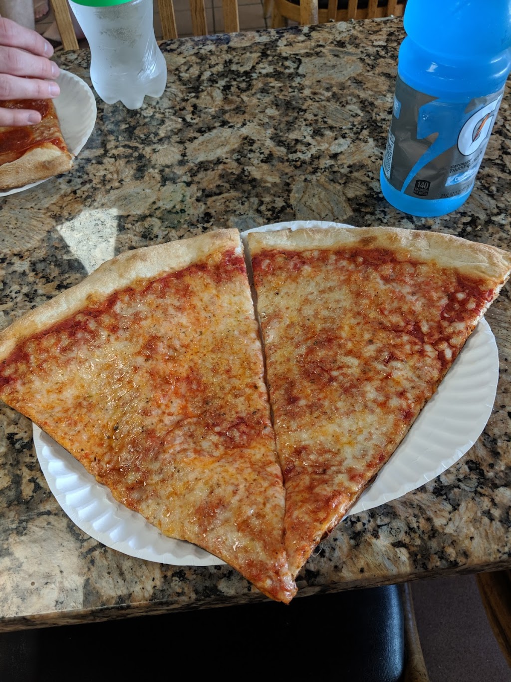 Angelinas Pizzeria | restaurant | 230 Holland St, Somerville, MA 02144, USA | 6177761240 OR +1 617-776-1240