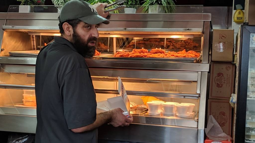 Captains Fried Chicken | meal takeaway | 39 Madison St A, New York, NY 10038, USA | 2125870281 OR +1 212-587-0281