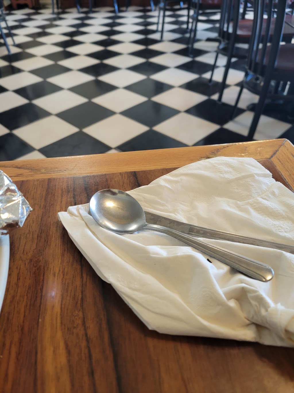 Juniors Cafe | restaurant | 1791 Adams Ave, El Centro, CA 92243, USA | 7603539556 OR +1 760-353-9556