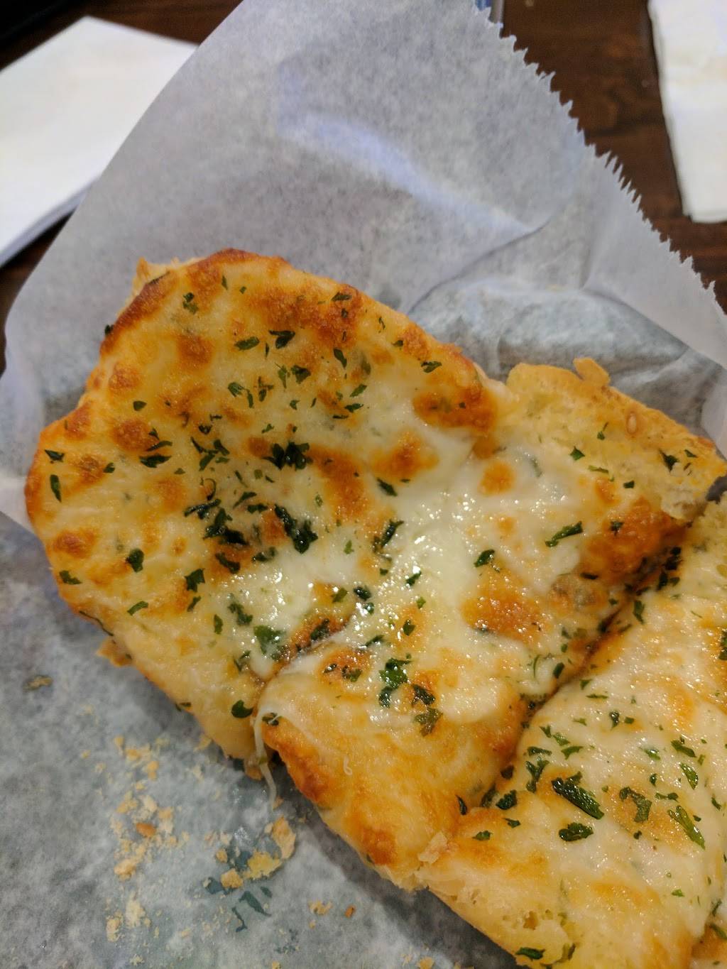 Minicos Italian Restaurant | restaurant | 1180 County Line Rd, Westerville, OH 43081, USA | 6148991100 OR +1 614-899-1100