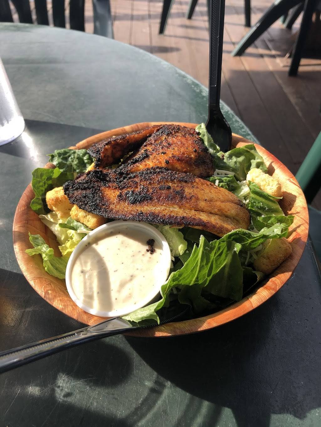 Tiki Bar Grill | restaurant | 508 S Main Ave, Minneola, FL 34715, USA | 3523942232 OR +1 352-394-2232