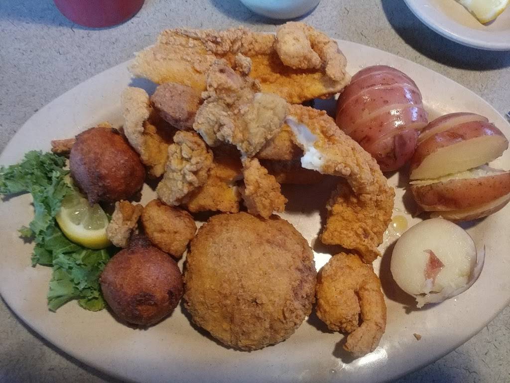 Bayou Bay Seafood House | restaurant | 7117 Chapman Hwy, Knoxville, TN 37920, USA | 8655737936 OR +1 865-573-7936