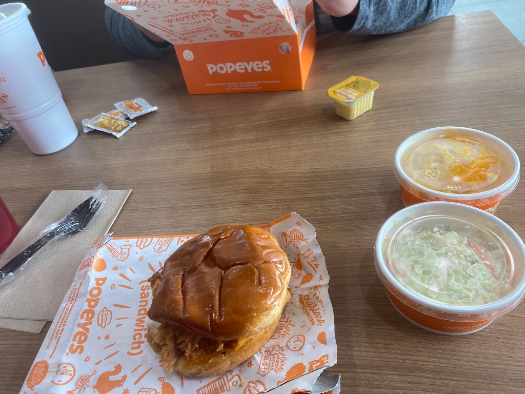 Popeyes Louisiana Kitchen | restaurant | 2775 SE Main St, Roswell, NM 88201, USA | 5754651484 OR +1 575-465-1484