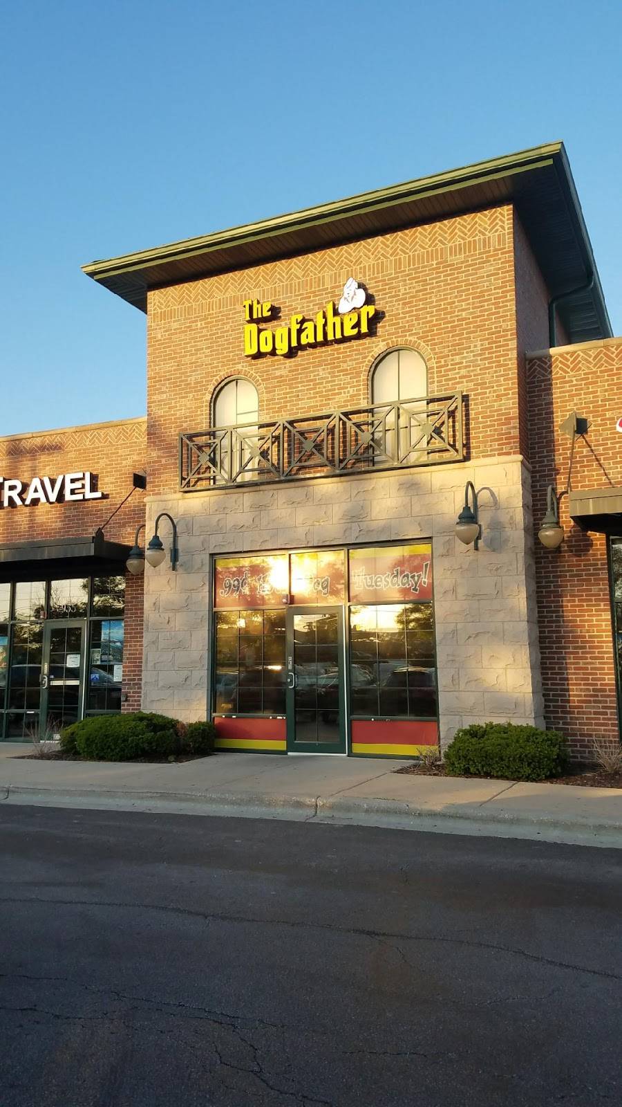 The Dogfather Hot Dogs | restaurant | 957 IL-59, Bartlett, IL 60103, USA | 6305407500 OR +1 630-540-7500