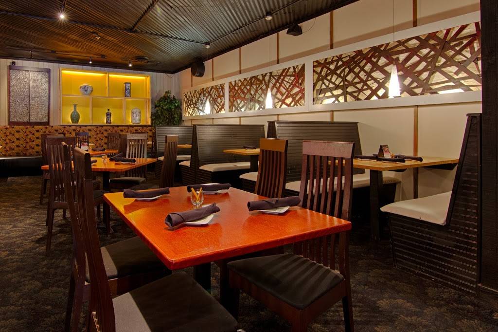 Tsunami Japanese Restaurant | restaurant | 1909 US-17 K, Mt Pleasant, SC 29464, USA | 8438817061 OR +1 843-881-7061