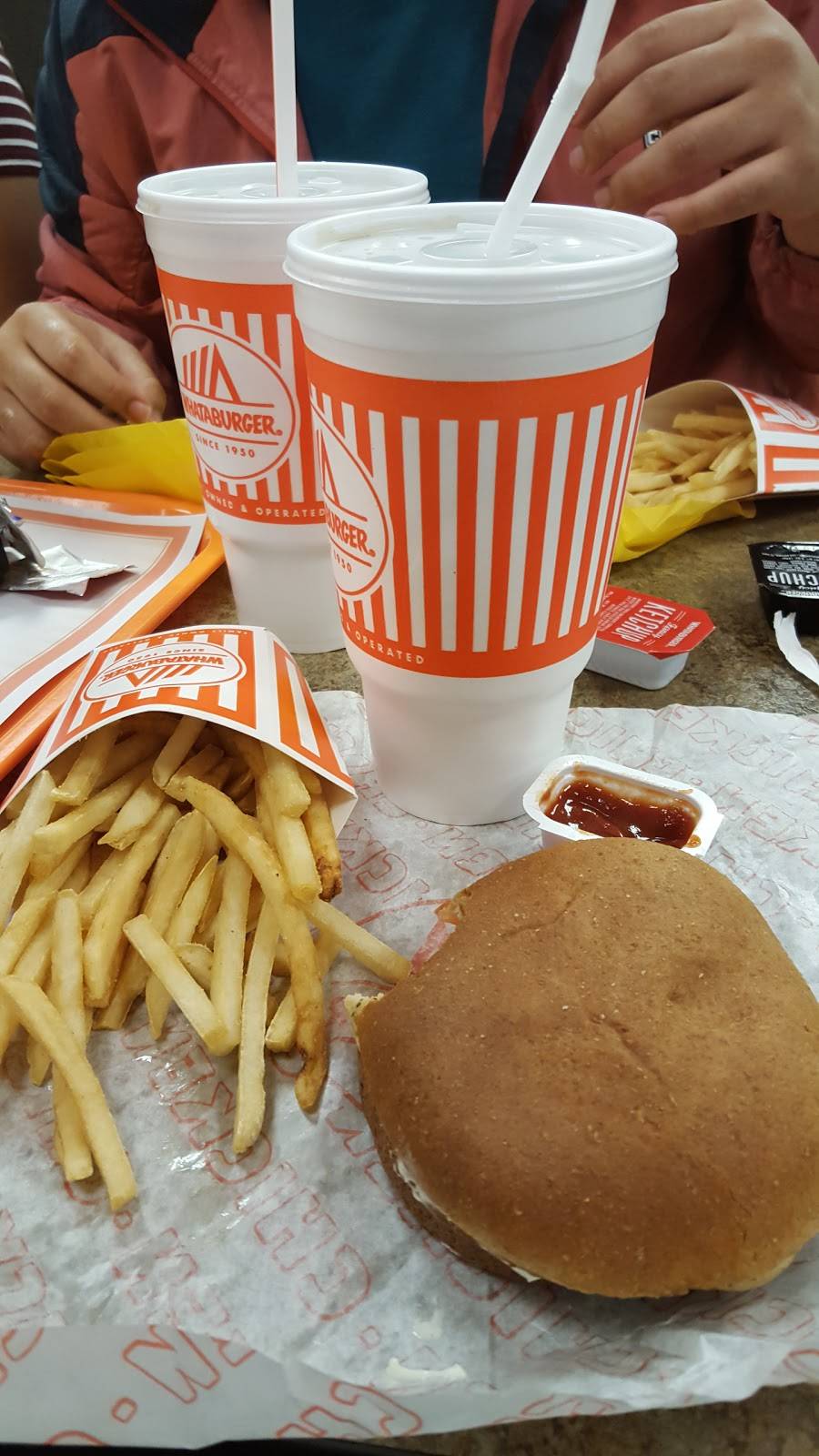 Whataburger | restaurant | 2990 Gulf Fwy S, League City, TX 77573, USA | 2815340218 OR +1 281-534-0218