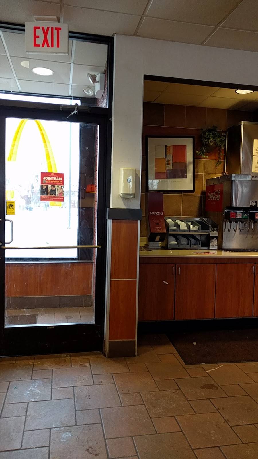 McDonalds | cafe | 18403 Grand River Ave, Detroit, MI 48223, USA | 3138379040 OR +1 313-837-9040