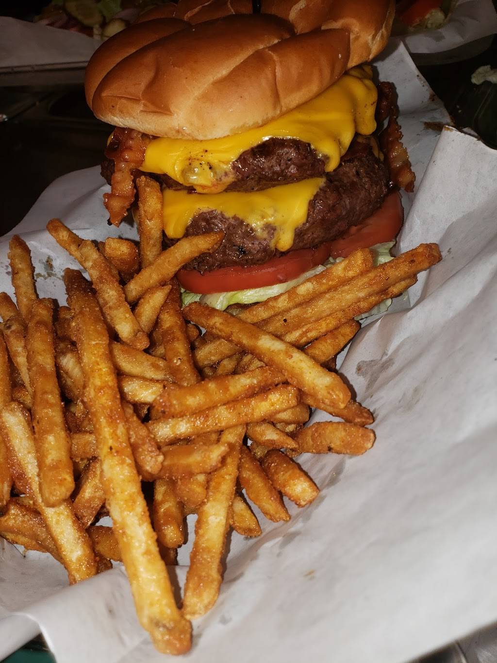 Heidis Sports Bar and Grill | restaurant | 4829 Barnes Rd, Colorado Springs, CO 80917, USA | 7194342958 OR +1 719-434-2958