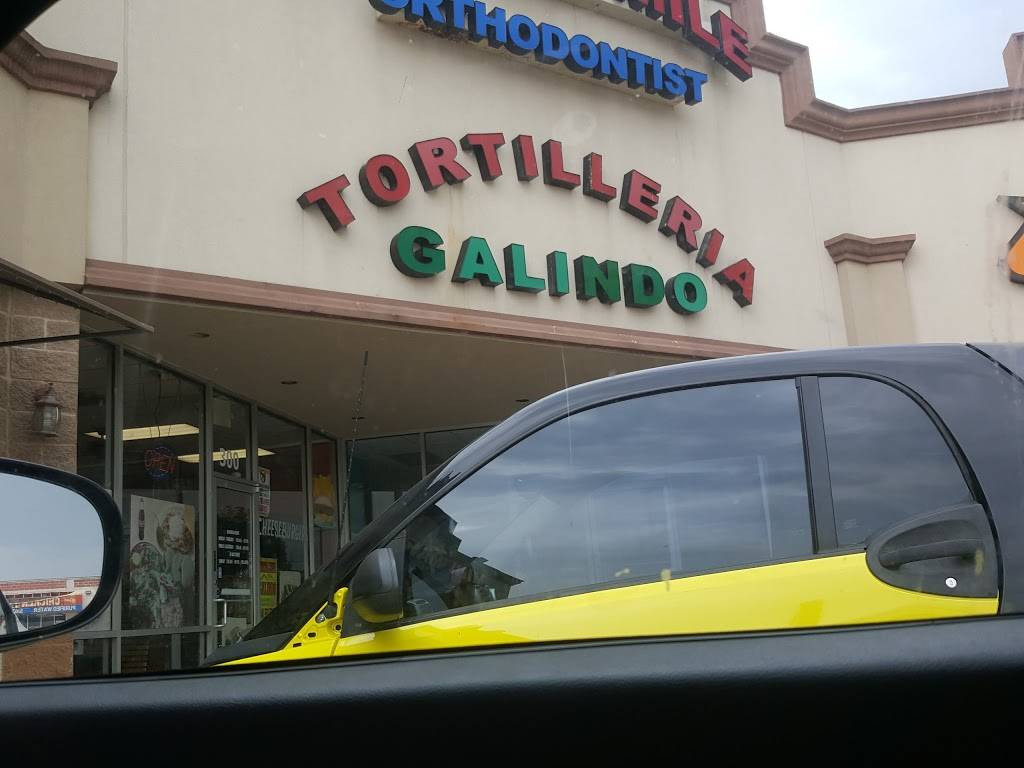 Tortilleria Galindo | restaurant | 2475 S Cockrell Hill Rd, Dallas, TX 75211, USA | 2143315744 OR +1 214-331-5744