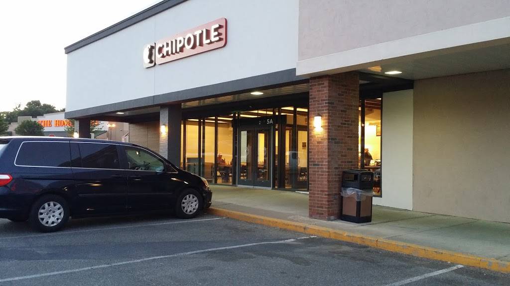 Chipotle Mexican Grill | restaurant | 820 State Route 9 Tbd, Northway Plaza, Queensbury, NY 12804, USA | 5187616902 OR +1 518-761-6902