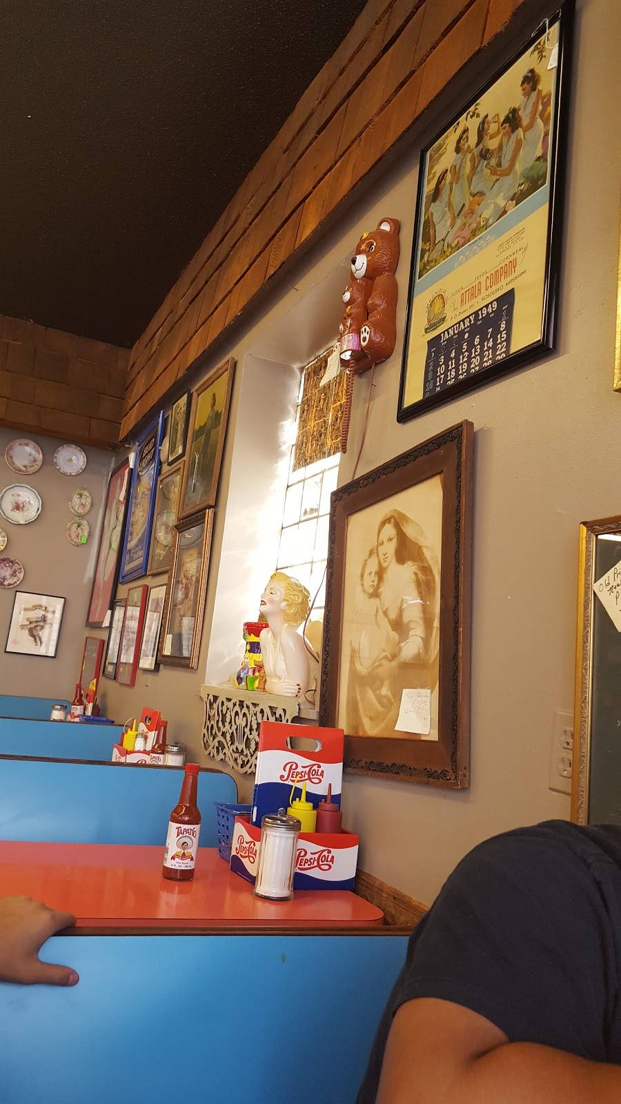 Butcher Block Cafe | restaurant | 4605 E 74th Ave, Commerce City, CO 80022, USA | 3032892055 OR +1 303-289-2055