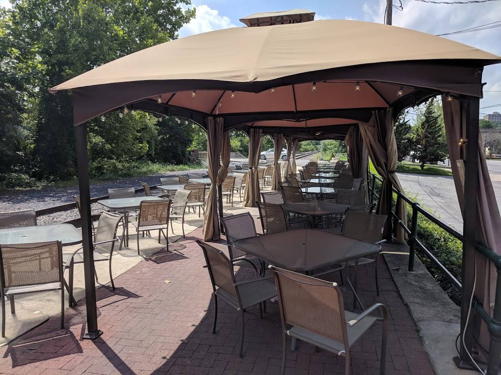 The Wooden Match | restaurant | 61 W Lehigh St, Bethlehem, PA 18018, USA | 6108651777 OR +1 610-865-1777