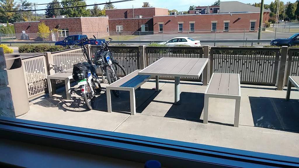 McDonalds | cafe | 111 S Kanawha St, Buckhannon, WV 26201, USA | 3044726046 OR +1 304-472-6046