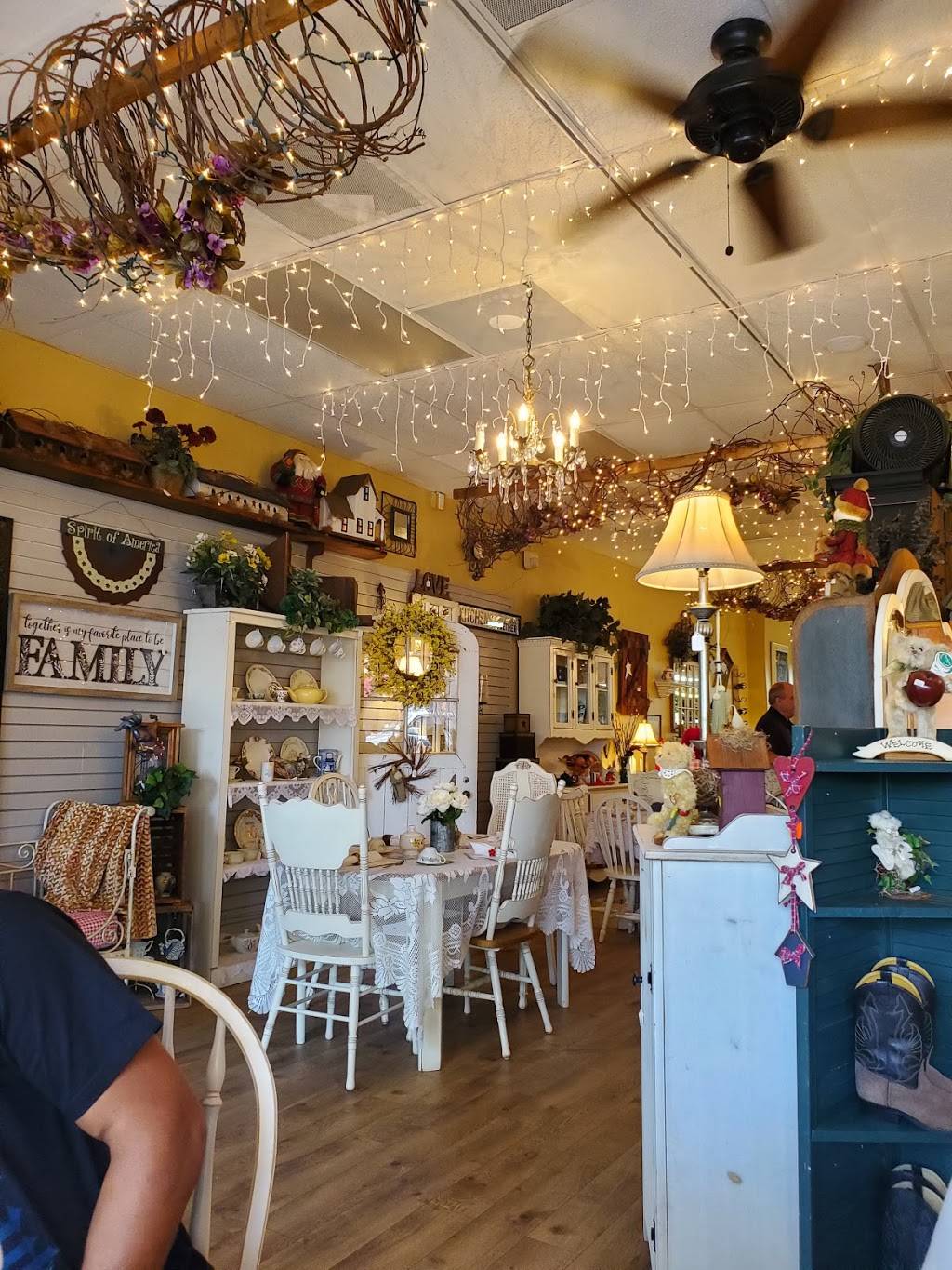 Dianes Creations & Tea Room | restaurant | 114 Broadway, Kissimmee, FL 34741, USA | 4072014733 OR +1 407-201-4733