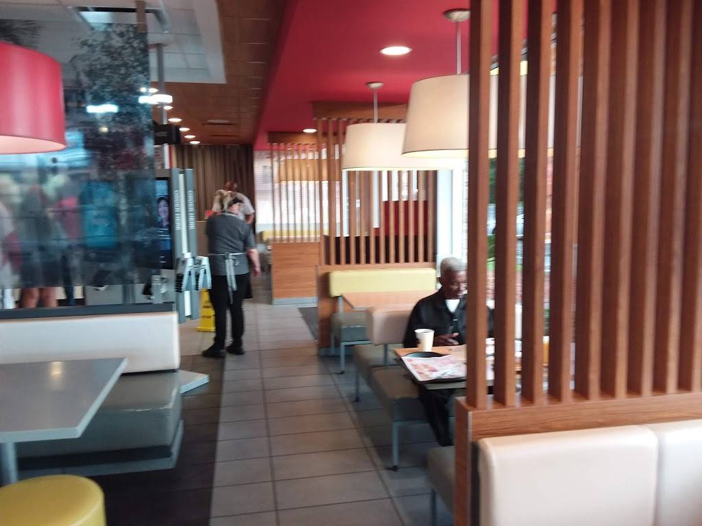 McDonalds | cafe | 6653 US Highway 129 N, Live Oak, FL 32060, USA | 3863626767 OR +1 386-362-6767