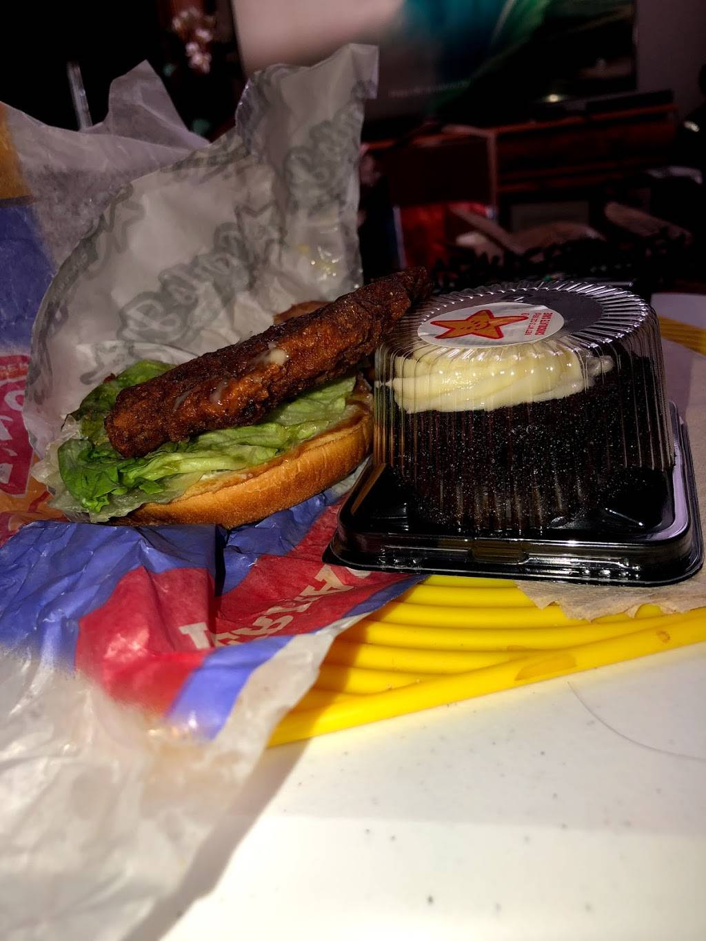 Carls Jr. | restaurant | 2380 N Texas St, Fairfield, CA 94533, USA | 7074256993 OR +1 707-425-6993