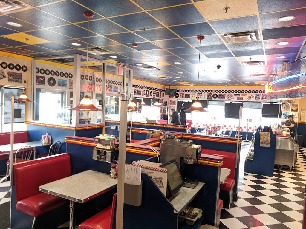 Wimpys Diner | restaurant | 10800 Bayview Ave, Richmond Hill, ON L4S 0A6, Canada | 9058836071 OR +1 905-883-6071