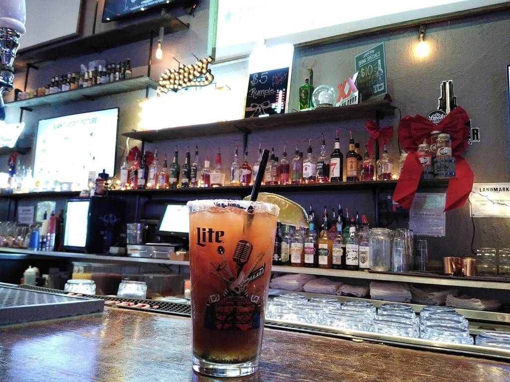 Landmark Bar & Kitchen | restaurant | 3008 Bledsoe St, Fort Worth, TX 76107, USA | 8179841166 OR +1 817-984-1166