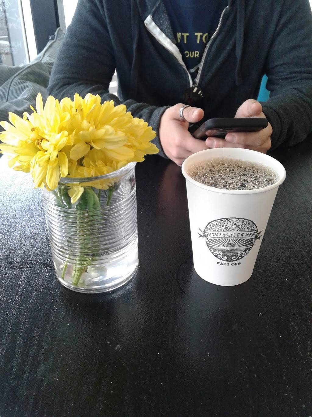 Vivs Kitchen | restaurant | 130 MA-6A, Orleans, MA 02653, USA | 5082553354 OR +1 508-255-3354