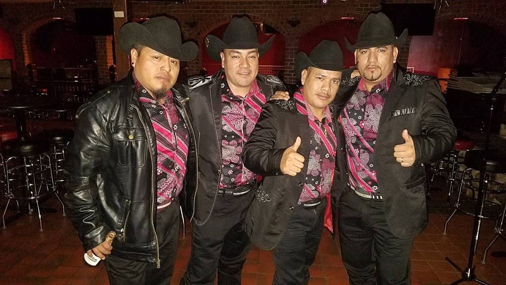 Grand Tequila Bar & Grill | restaurant | 1334 Grand Ave, Waukegan, IL 60085, USA | 2246373389 OR +1 224-637-3389