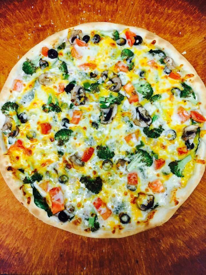 DAngelos | restaurant | 247 Main St, Halstead, KS 67056, USA | 3168353598 OR +1 316-835-3598