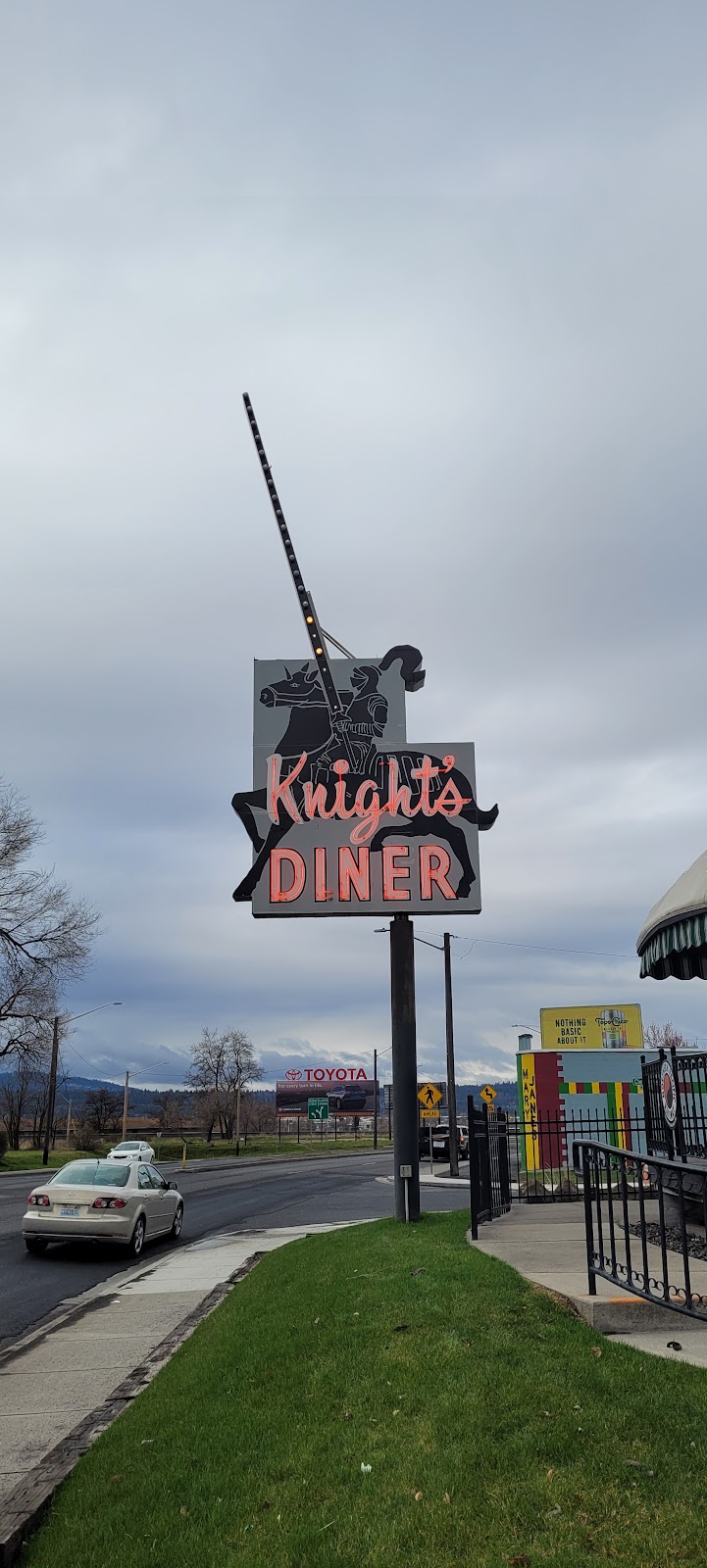 Knights Diner | restaurant | 2909 N Market St, Spokane, WA 99207, USA | 5093192247 OR +1 509-319-2247