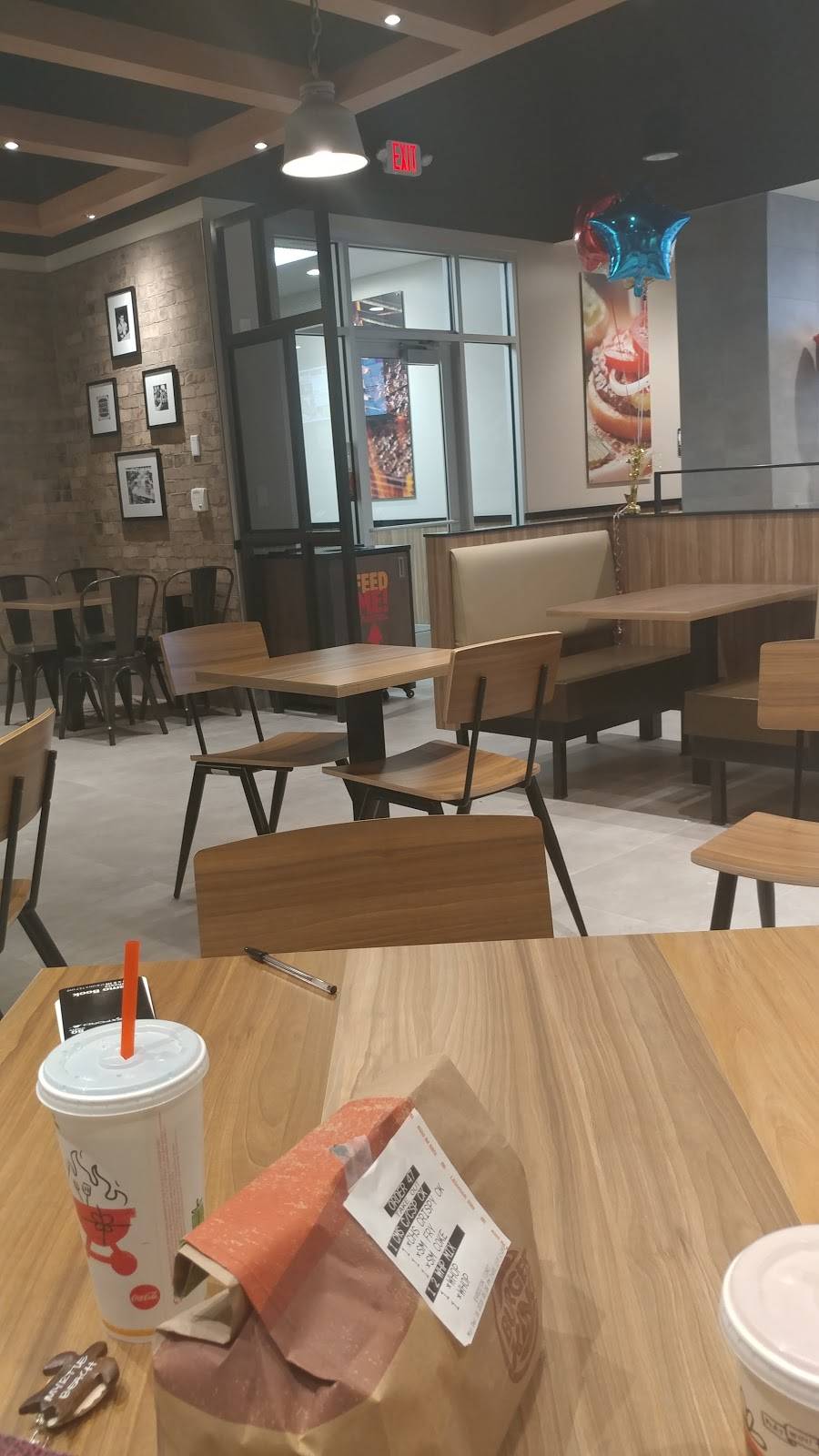 Burger King | restaurant | 1720 E Geneva St, Delavan, WI 53115, USA | 2627256582 OR +1 262-725-6582