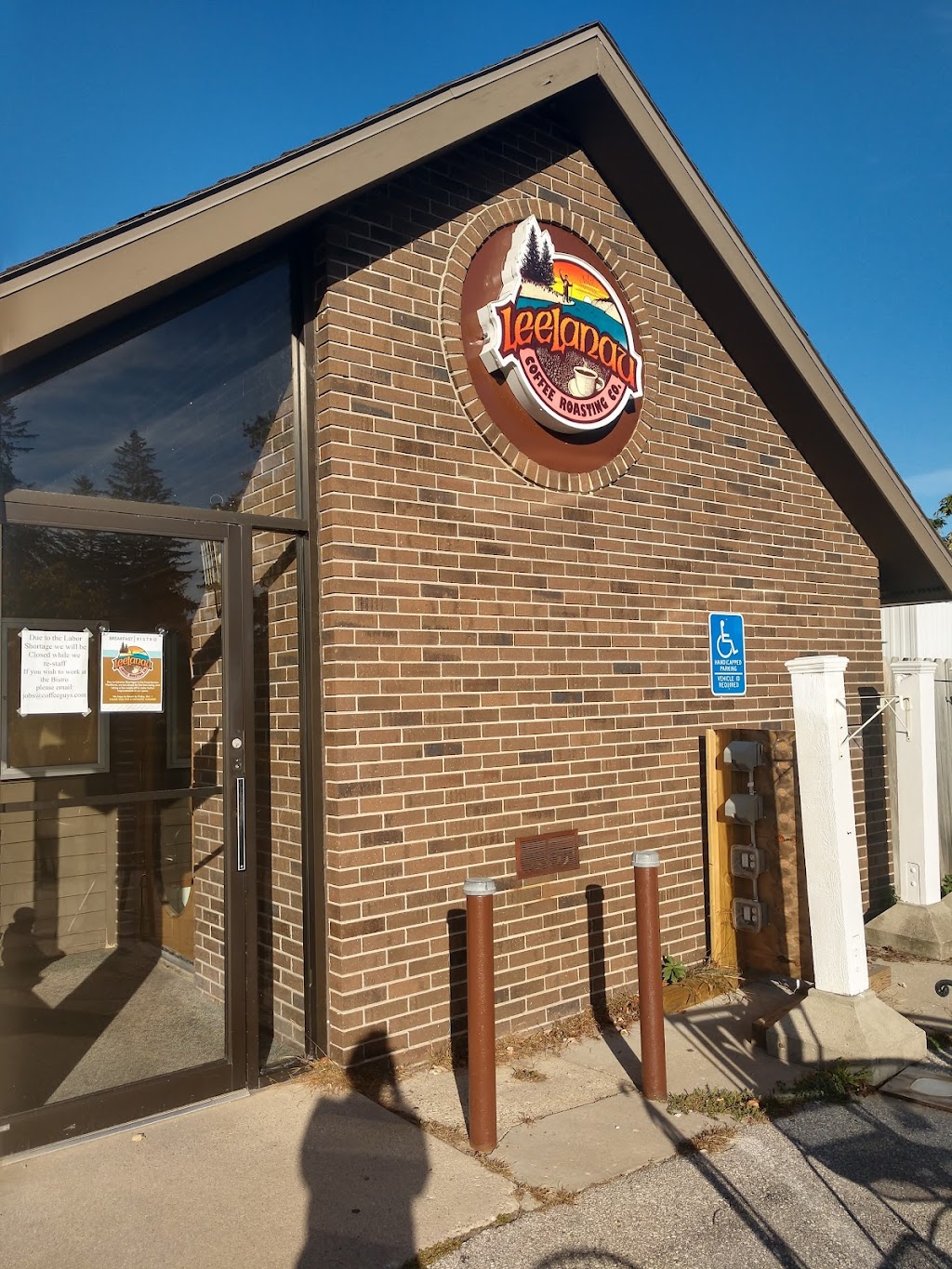 Leelanau Coffee Roasting Company Breakfast Bistro | restaurant | 101 S Main St, Leland, MI 49654, United States | 2319942202 OR +1 231-994-2202