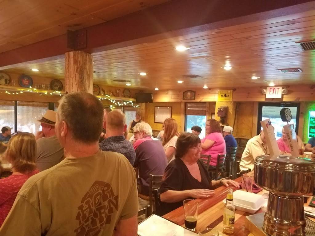 Brunswick BBQ & Brew | restaurant | 3925 NY-2, Troy, NY 12180, USA | 5182799993 OR +1 518-279-9993