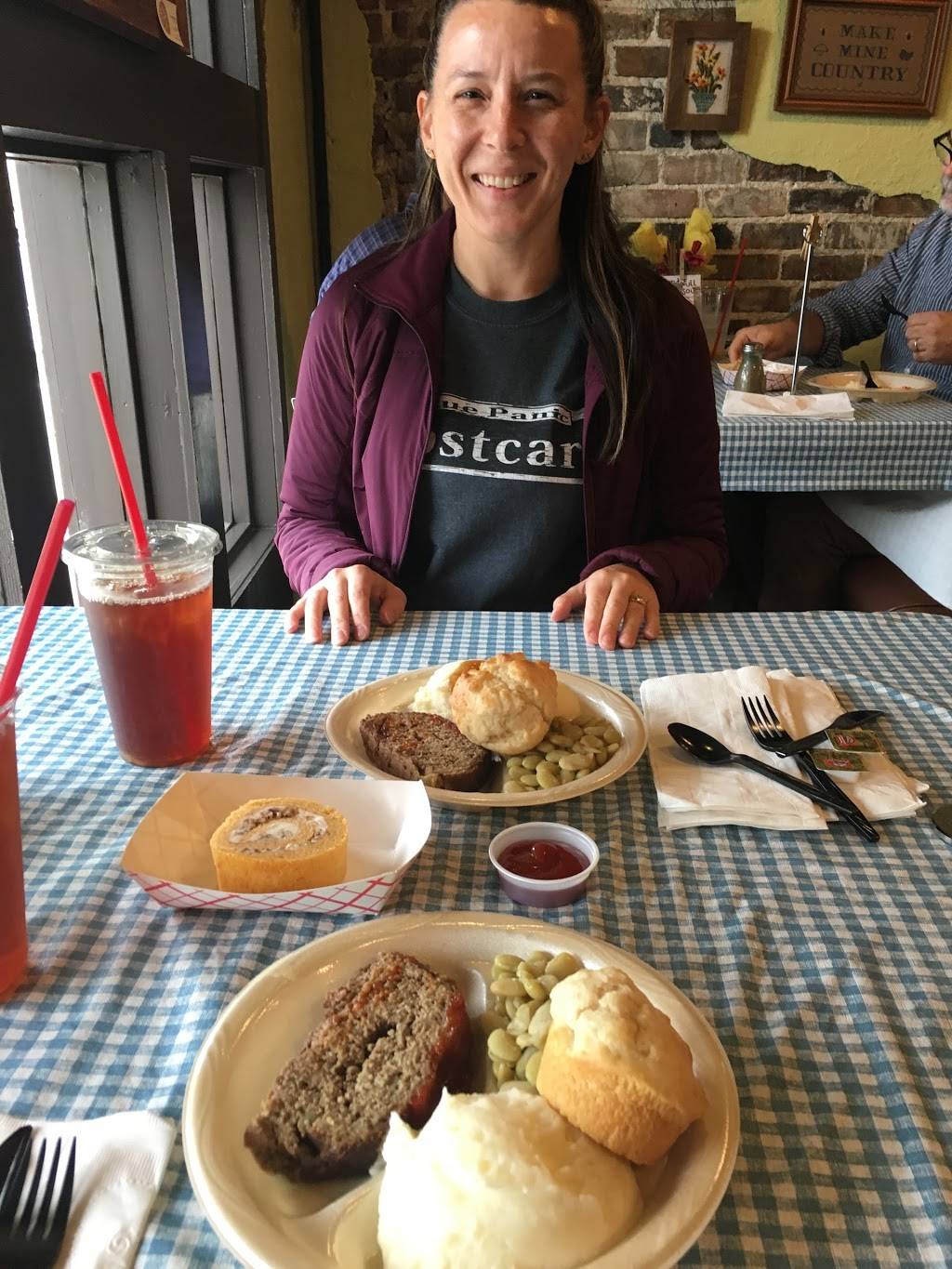 GrateFull Soul | restaurant | 205 Main St, Hattiesburg, MS 39401, USA | 6013369186 OR +1 601-336-9186