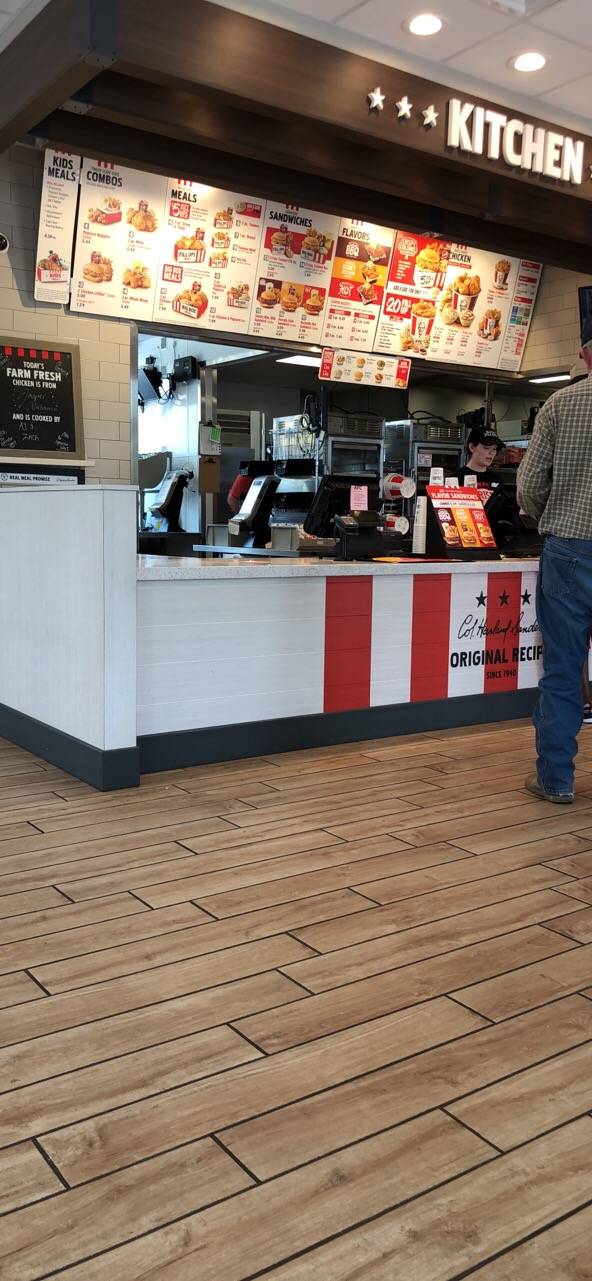 KFC | restaurant | 5501 IN-62, Jeffersonville, IN 47130, USA | 8122822320 OR +1 812-282-2320